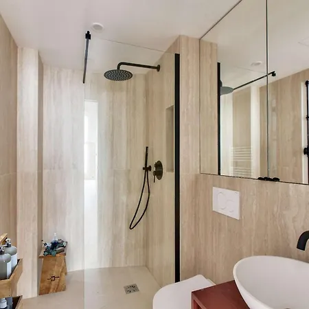 Marais Louvre Luxury New 2br Full Ac By Melvane *